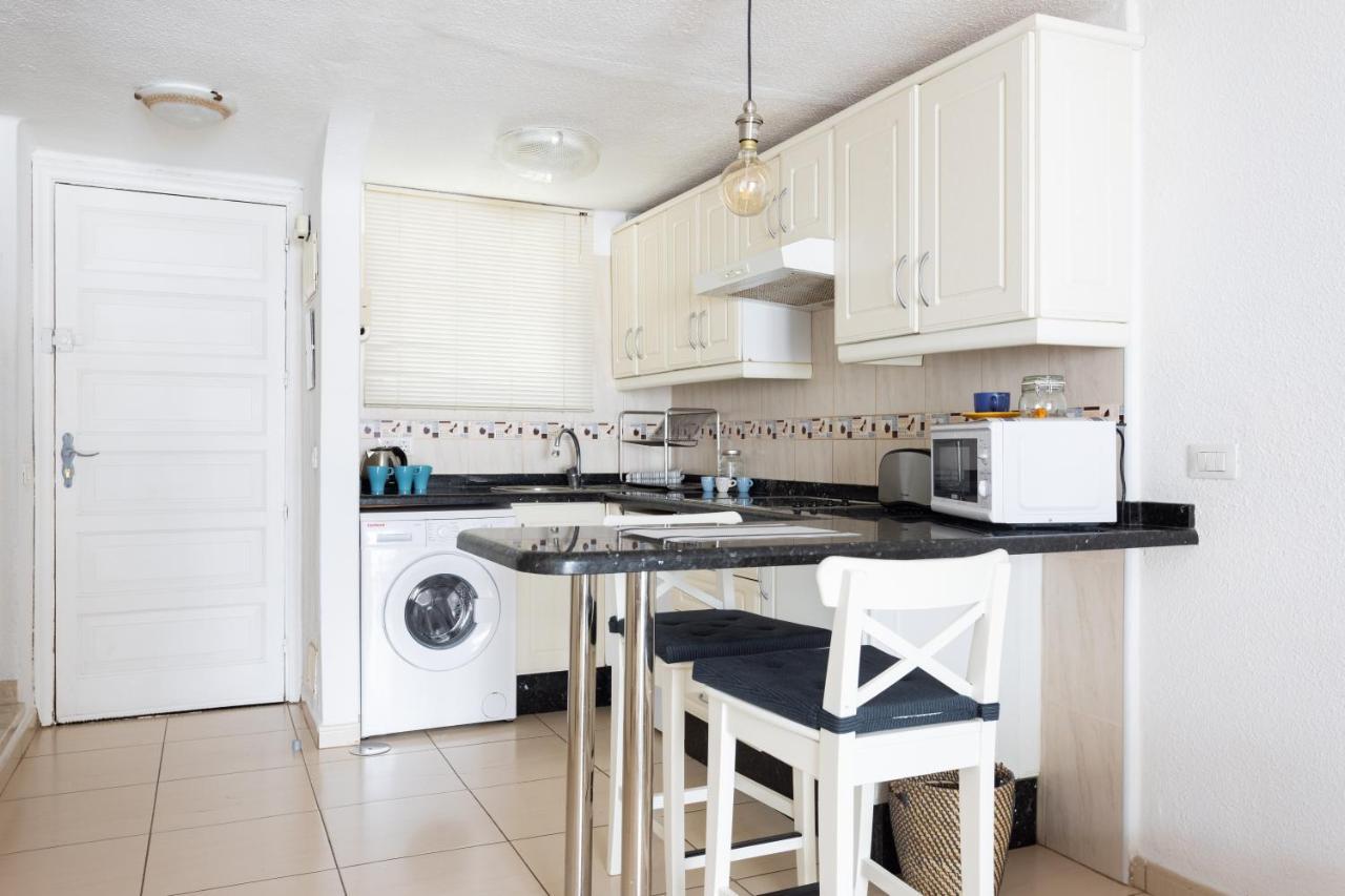 Home2book Americas & Pool Apartment *